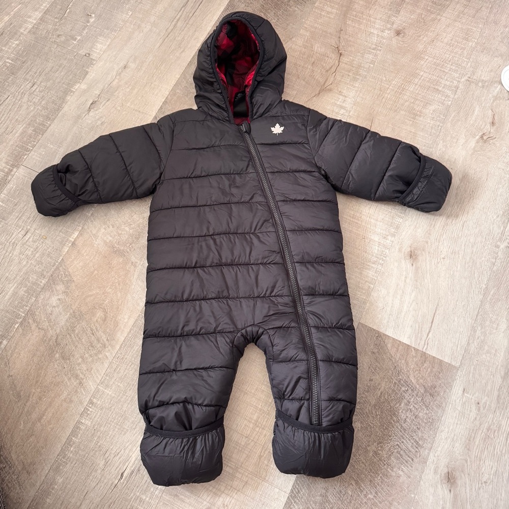 6-12m Snowsuit Canadiana